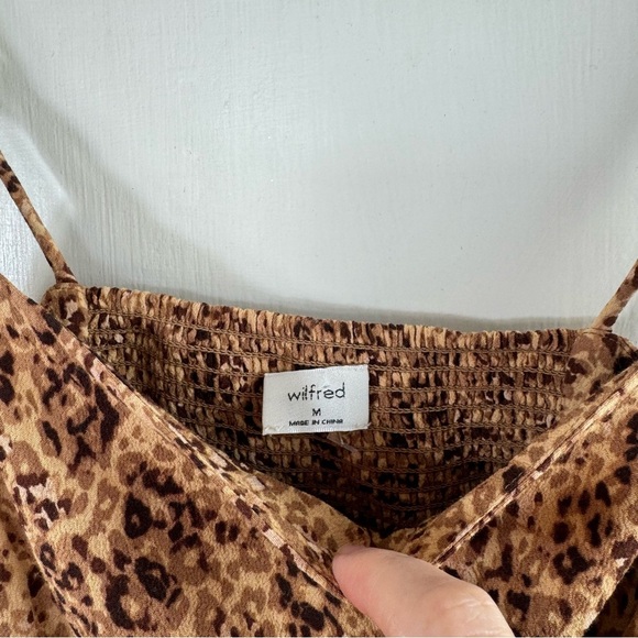 Aritzia Wilfred Penelope Leopard Print Tie Shoulder Smocked Back Camisole Tank - Picture 4 of 8